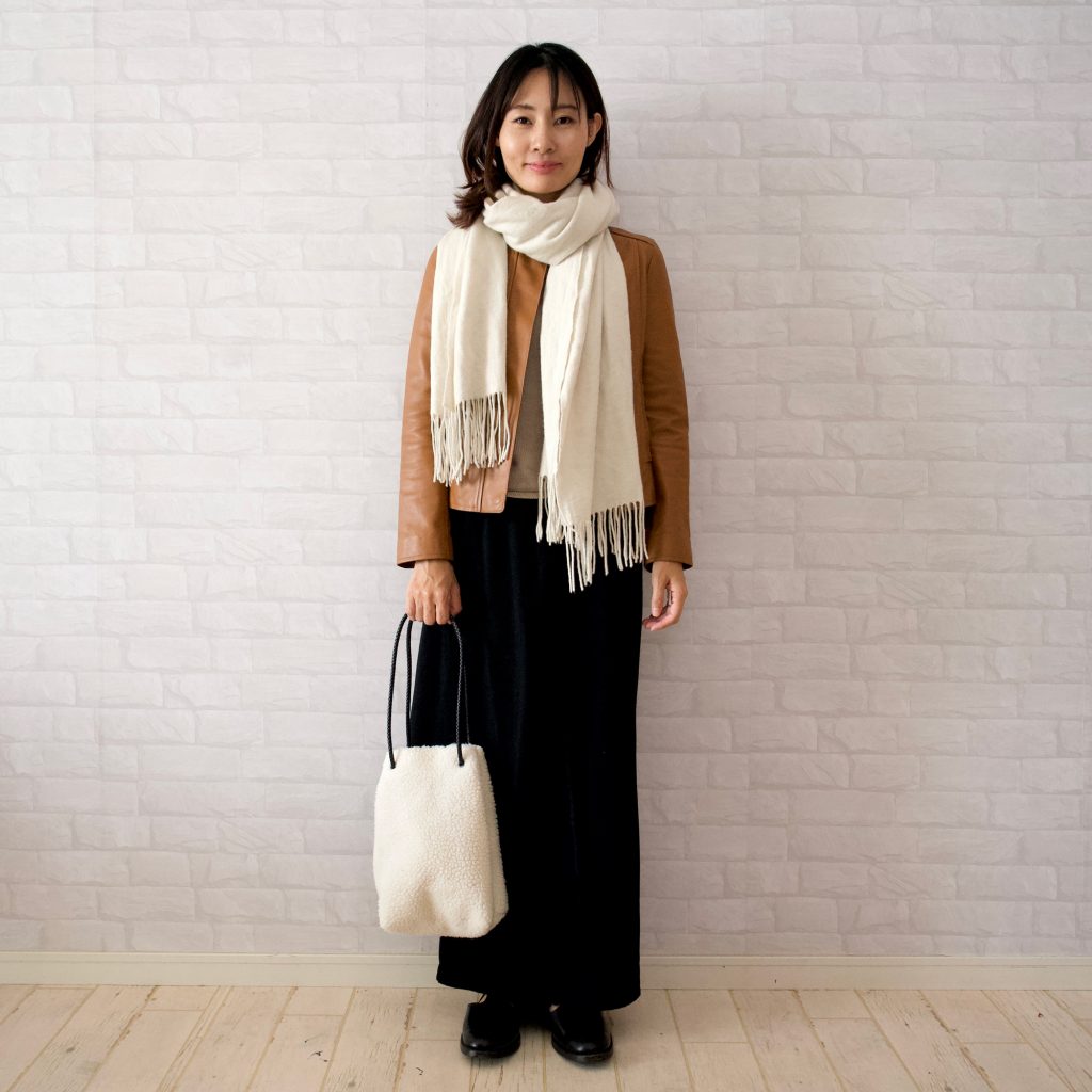 艶感で高める大人の女っぷり♪もりのがっこうラムレザージャケット