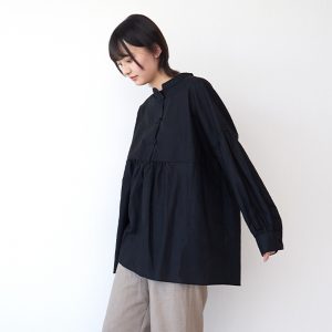 秋ブラウス パーカーで母娘コーデ もりのがっこう